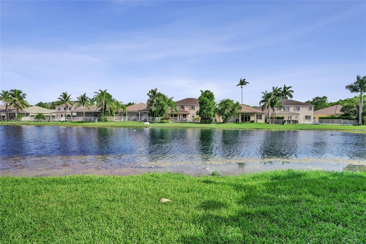 1216 Chinaberry Dr, Weston, FL 33327 Photo