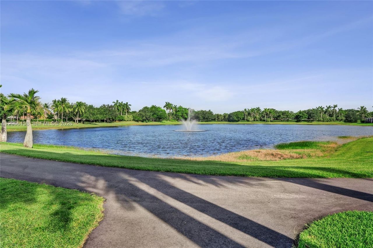 1216 Chinaberry Dr, Weston, FL 33327 Photo