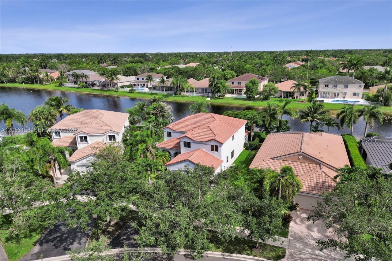 1216 Chinaberry Dr, Weston, FL 33327 Photo