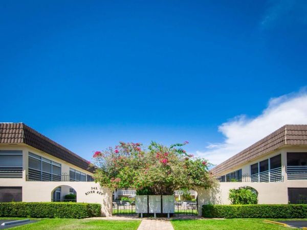 342 Southwind Drive, Unit 122, North Palm Beach, FL 33408