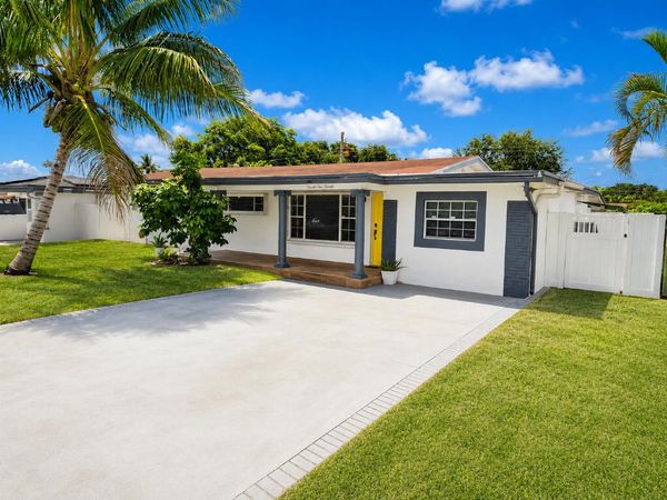 7120 SW 13TH Street, Pembroke Pines, FL 33023