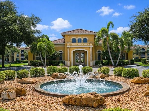 4105 Residence DR , Unit 707, FORT MYERS, FL 33901