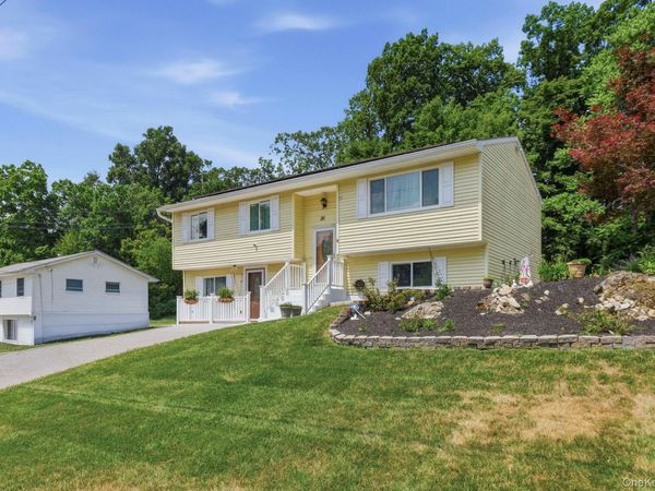 30 Raker Road , Poughkeepsie, NY 12603