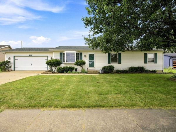 607 1st Avenue , Springville, IA 52336