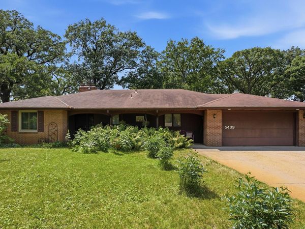 5433 Twin Lake Boulevard E, Brooklyn Center, MN 55429