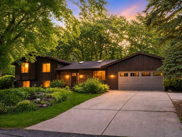 14810 Lloyds Drive, Minnetonka, MN 55345
