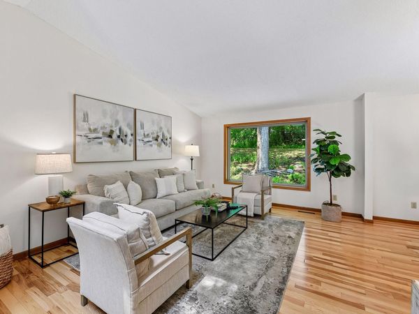 14810 Lloyds Drive, Minnetonka, MN 55345