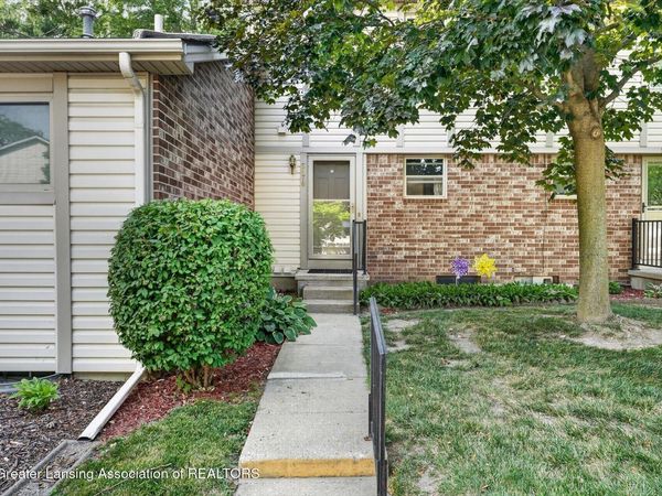 5978 Village Drive, Haslett, MI 48840