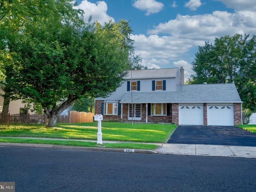 682 Woodlyn Drive, Feasterville Trevose, PA 19053 Main Photo