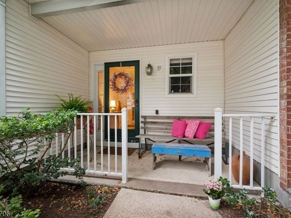 19 Maple Ln, Mount Arlington, NJ 07856