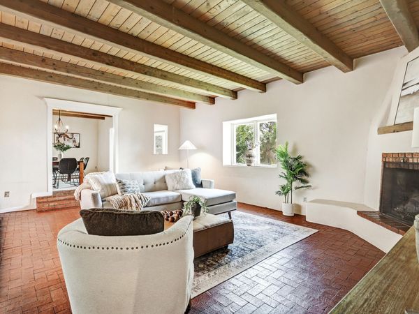 847 W La Entrada, Corrales, NM 87048