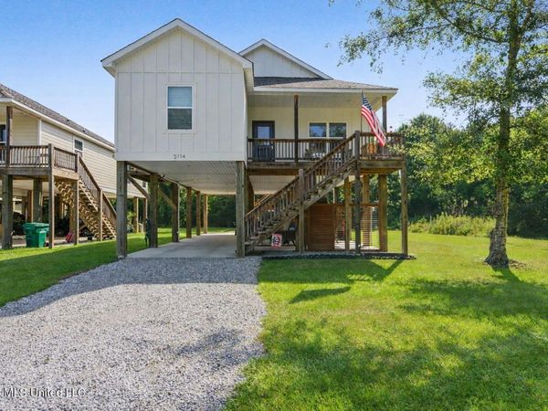 5114 Oak Street, Bay Saint Louis, MS 39520