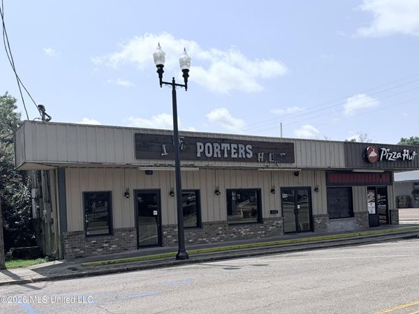 100 E Railroad Avenue, Magnolia, MS 39652