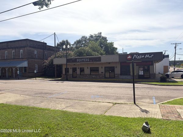 100 E Railroad Avenue, Magnolia, MS 39652