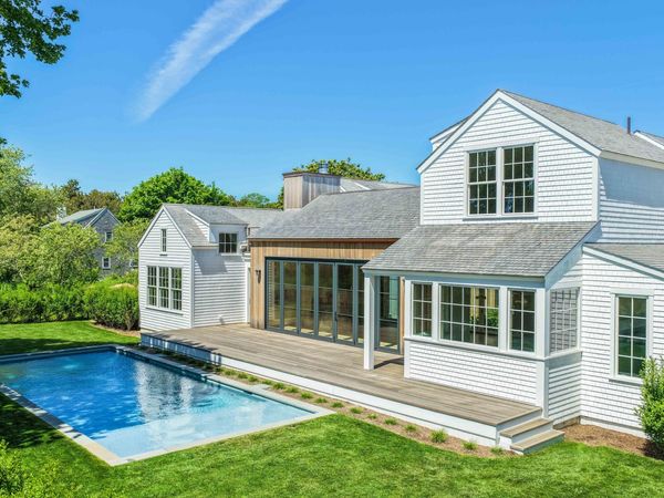 2 Lexington Avenue , Edgartown, MA 02539