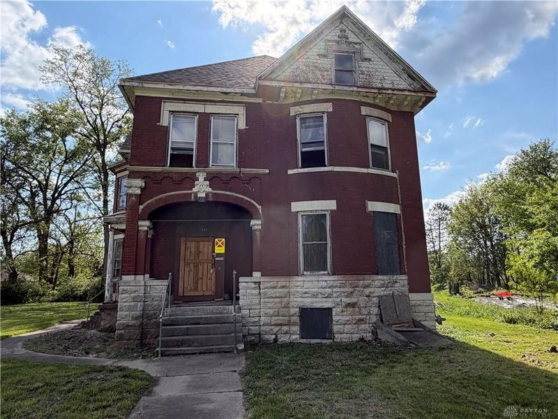 221 Central Avenue, Dayton, OH 45406 Photo 1