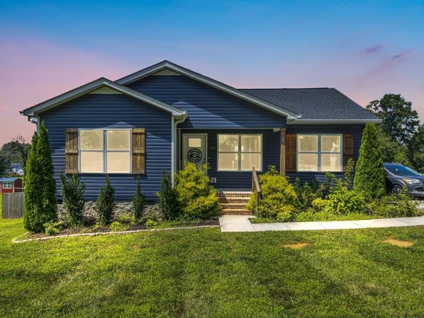 142 Pine Ave , Morrison, TN 37357