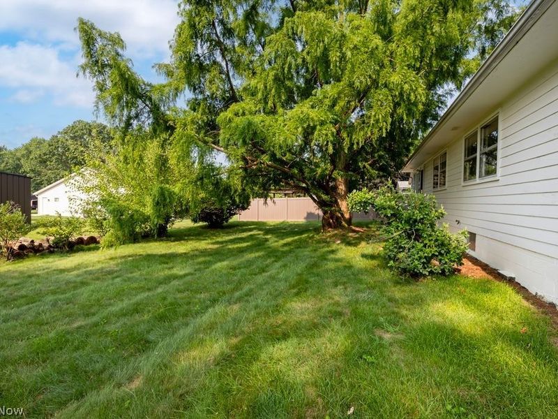 1012 Ashwood Drive, Wooster, OH 44691 Photo 2