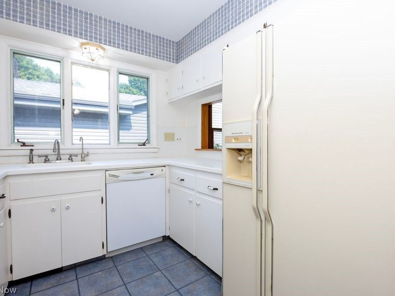 1012 Ashwood Drive, Wooster, OH 44691 Photo 9