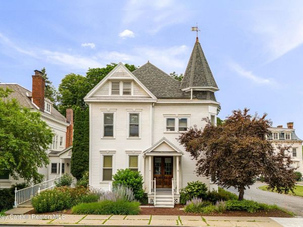 437 E Allen Street, Hudson, NY 12534