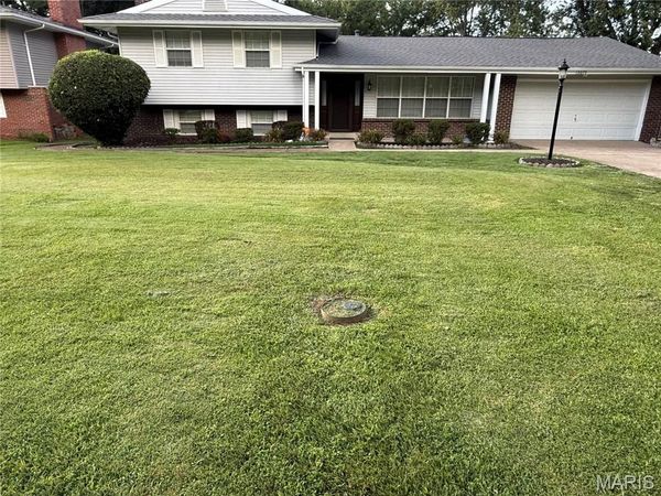 13075 Old Jamestown Road , Black Jack, MO 63033