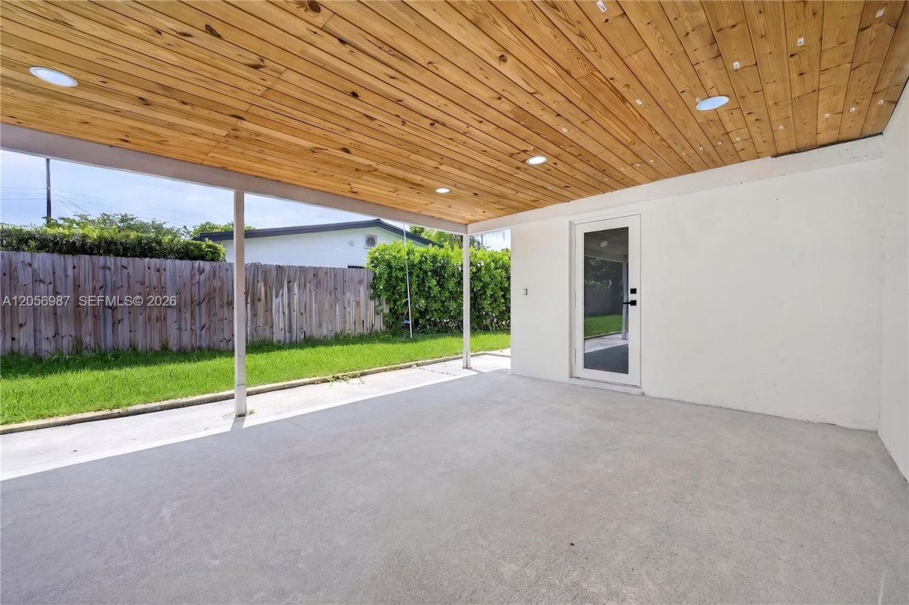 5715 Jackson St, Hollywood, FL 33023 Photo