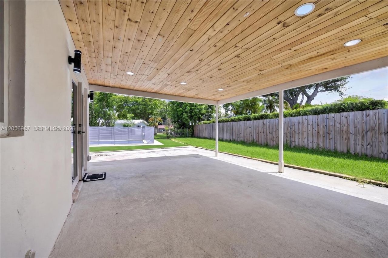 5715 Jackson St, Hollywood, FL 33023 Photo