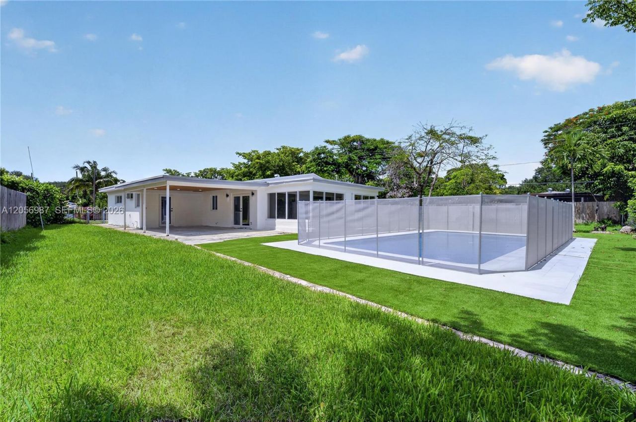 5715 Jackson St, Hollywood, FL 33023 Photo