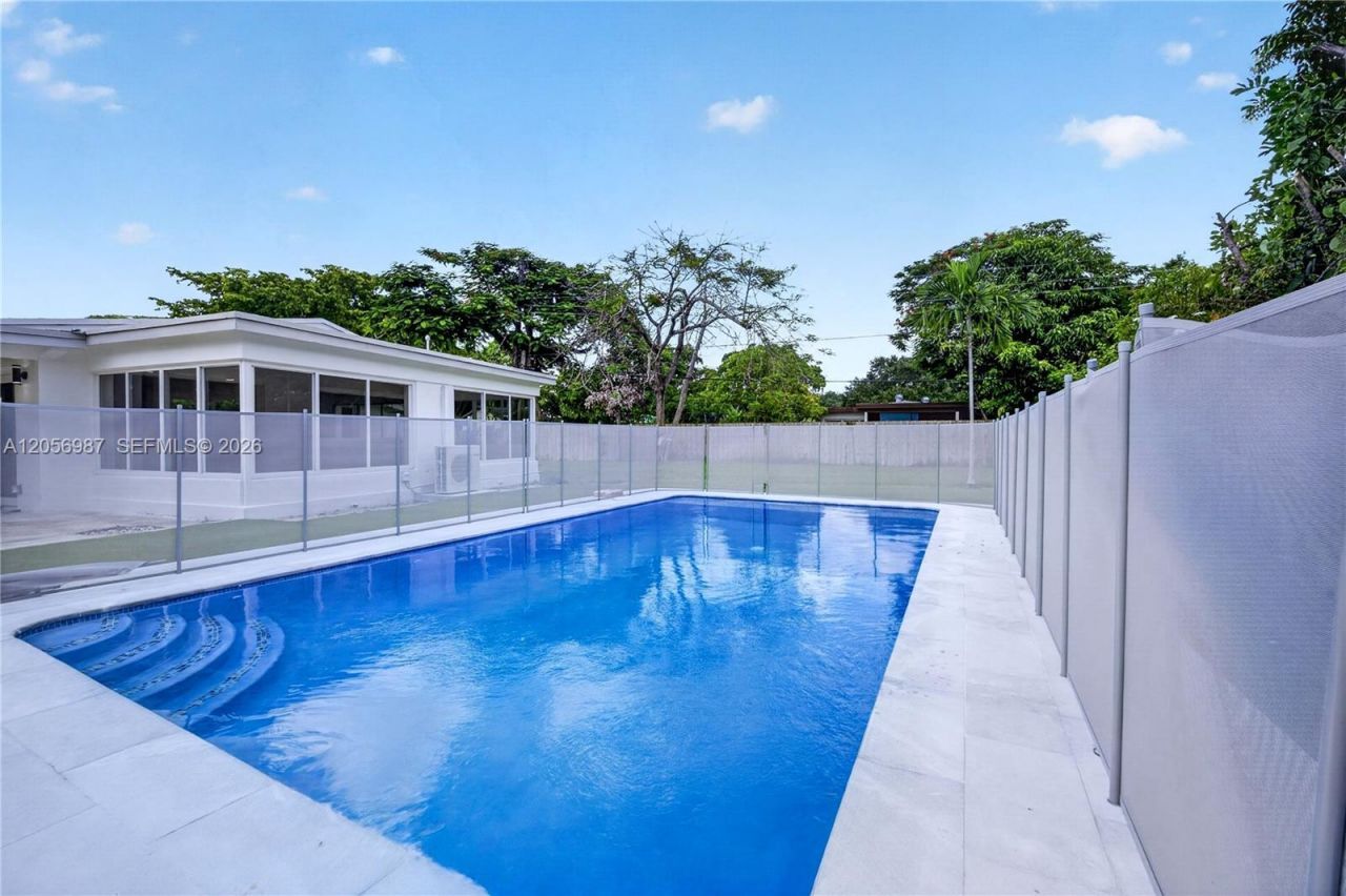 5715 Jackson St, Hollywood, FL 33023 Photo