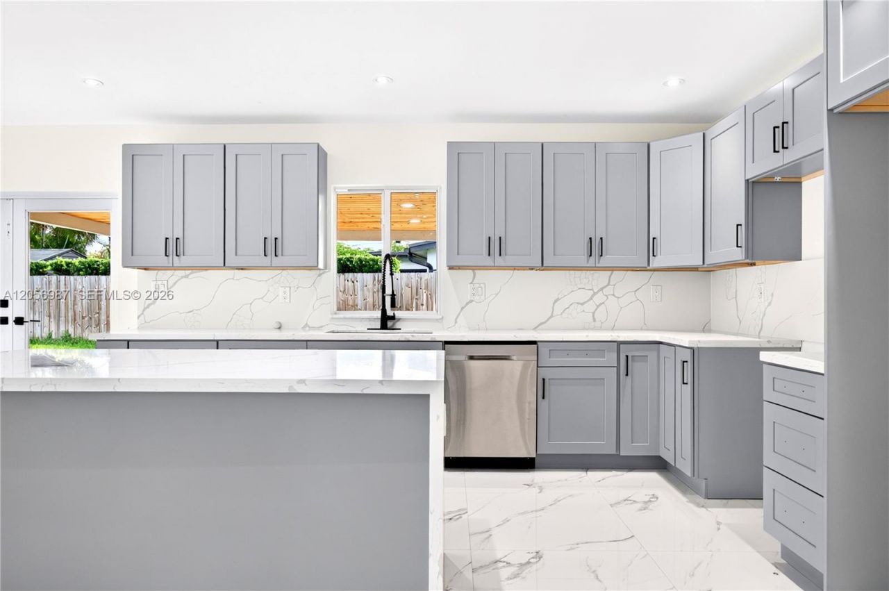 5715 Jackson St, Hollywood, FL 33023 Photo
