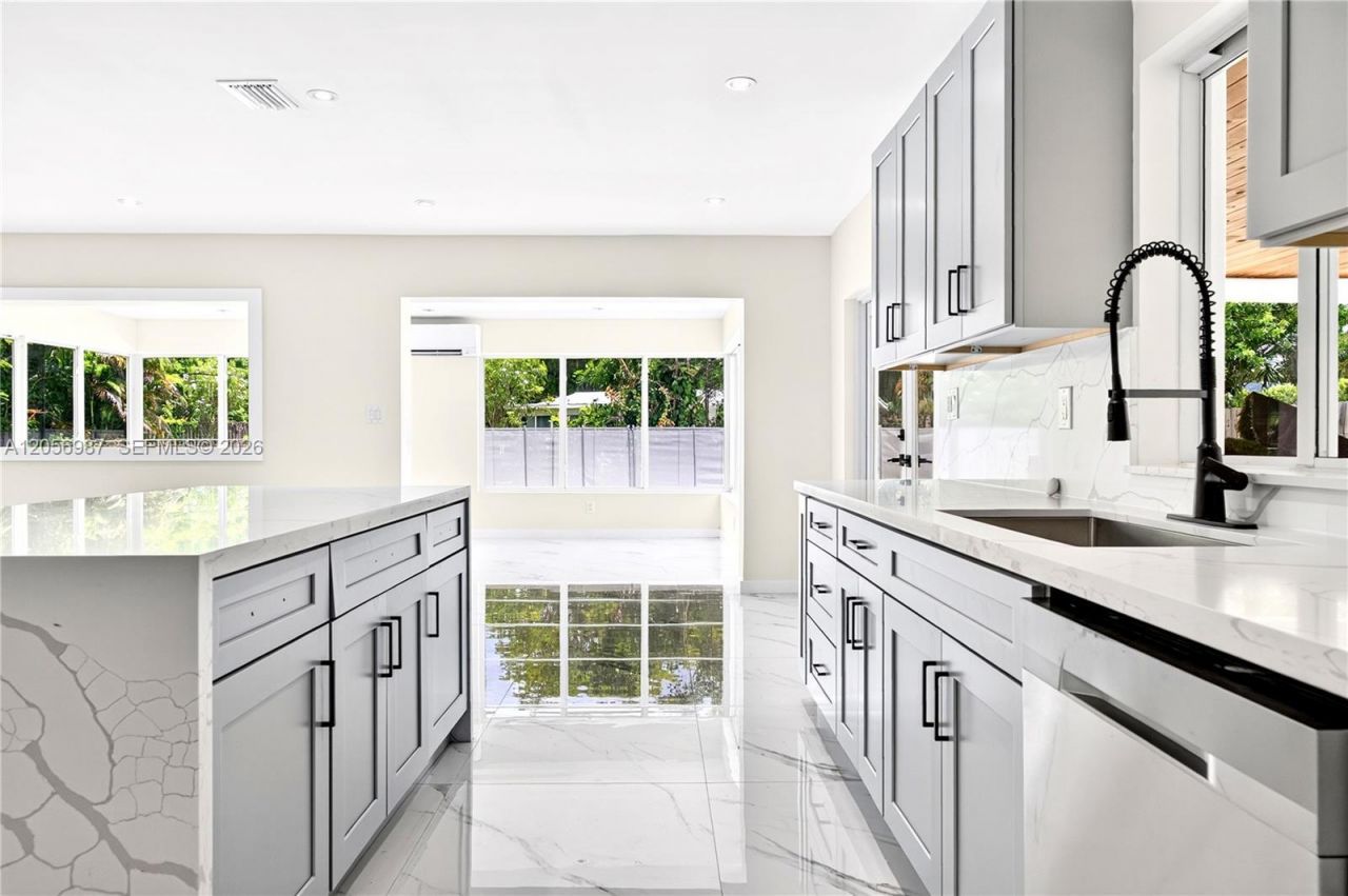 5715 Jackson St, Hollywood, FL 33023 Photo