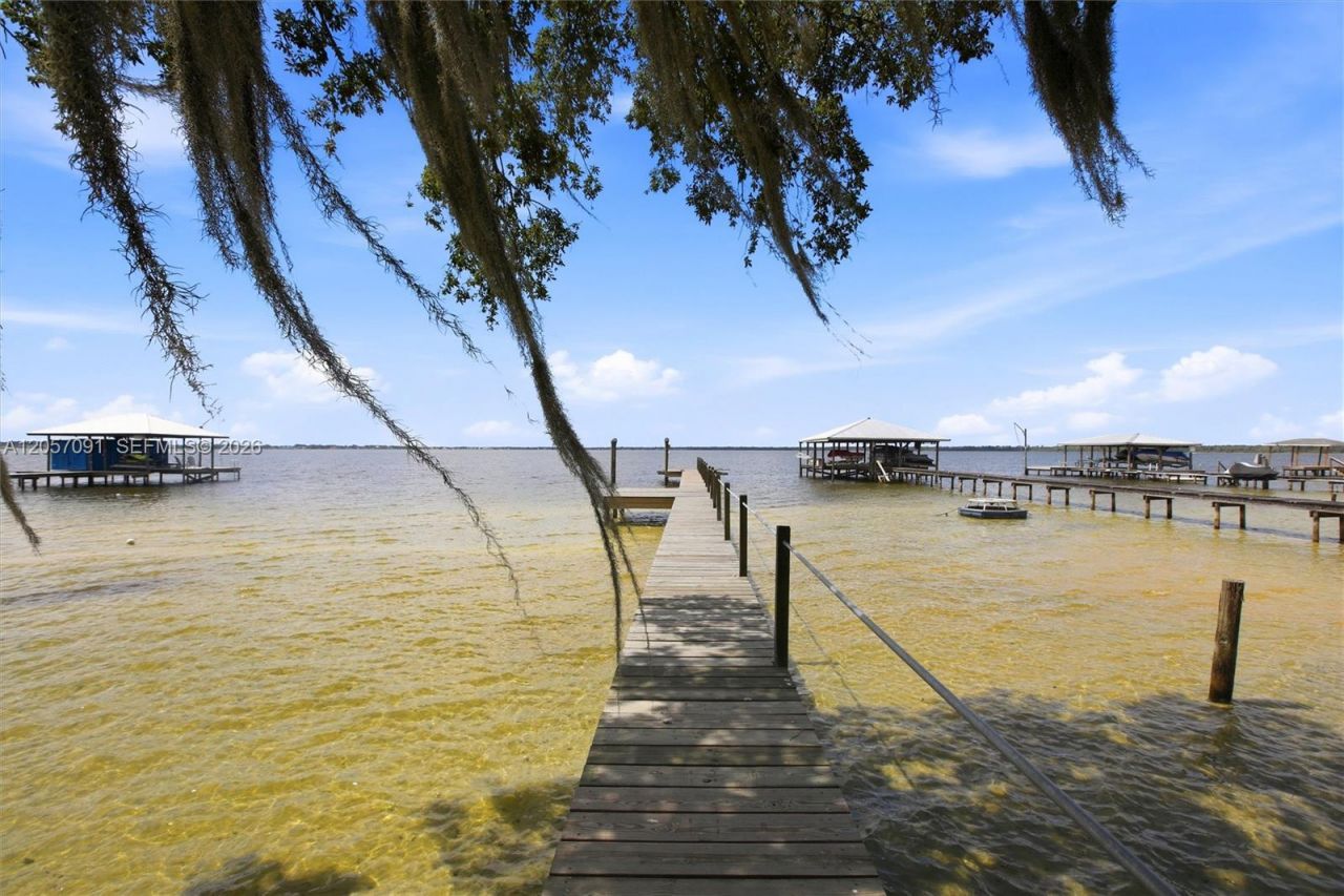 836 Lake June Road, Lake Placid, FL 33852 Photo