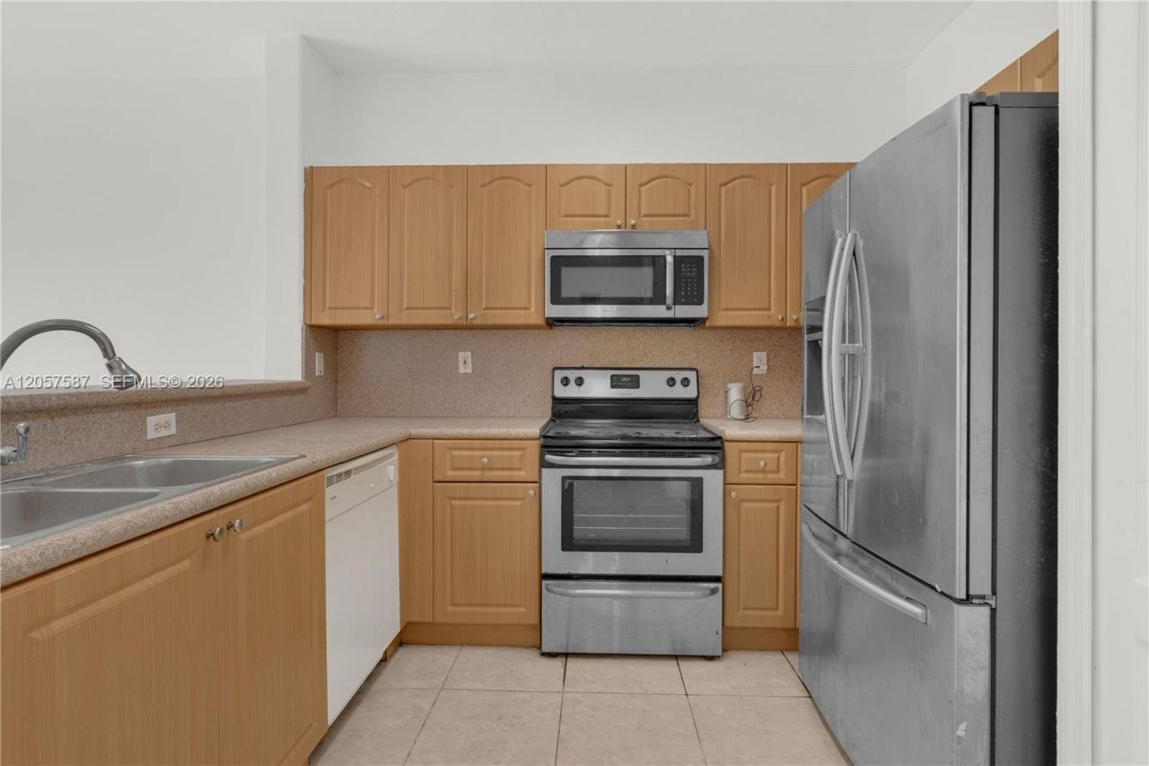 2815 SE 16th Ave, Unit 102, Homestead, FL 33035 Photo