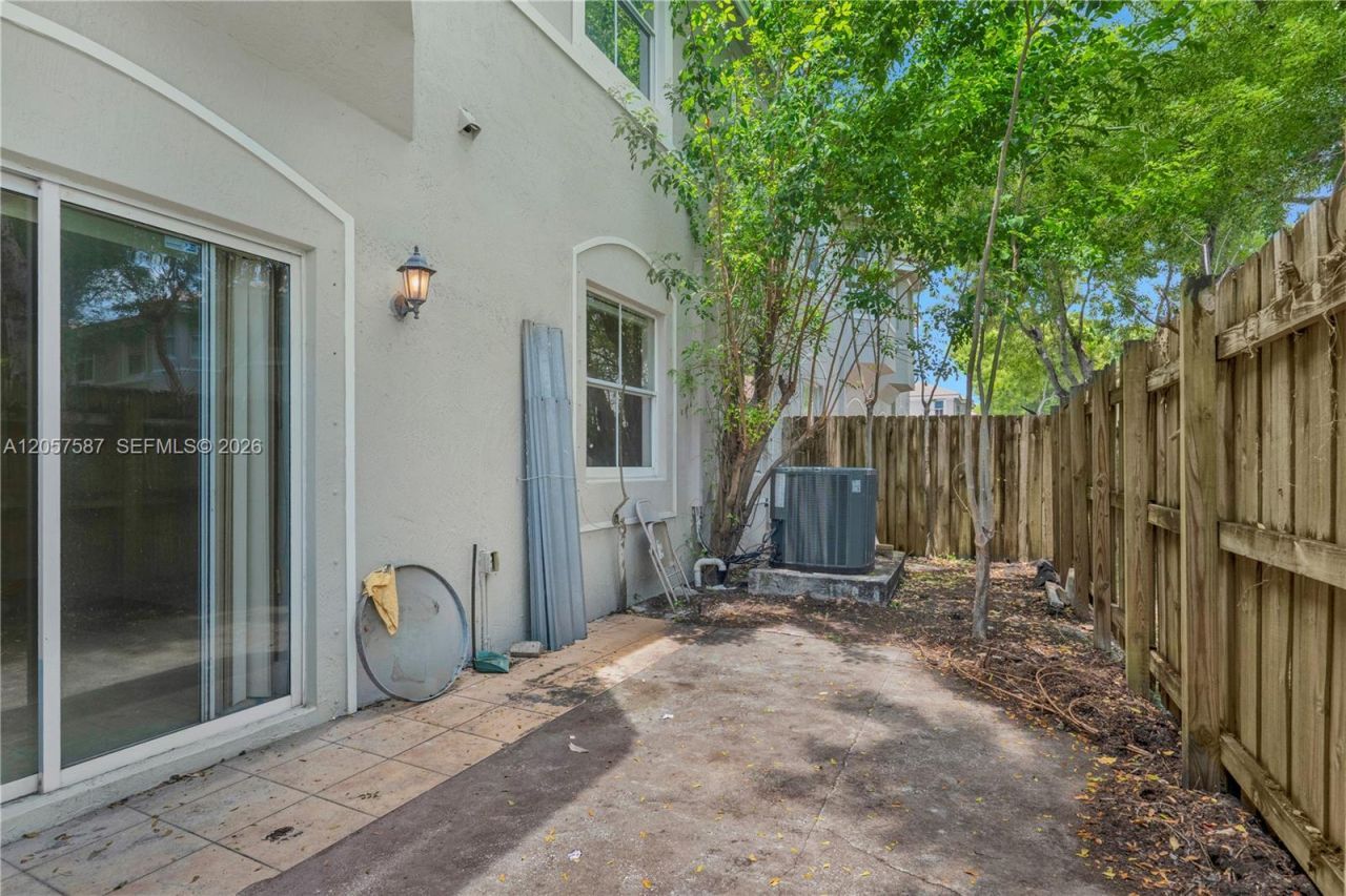 2815 SE 16th Ave, Unit 102, Homestead, FL 33035 Photo