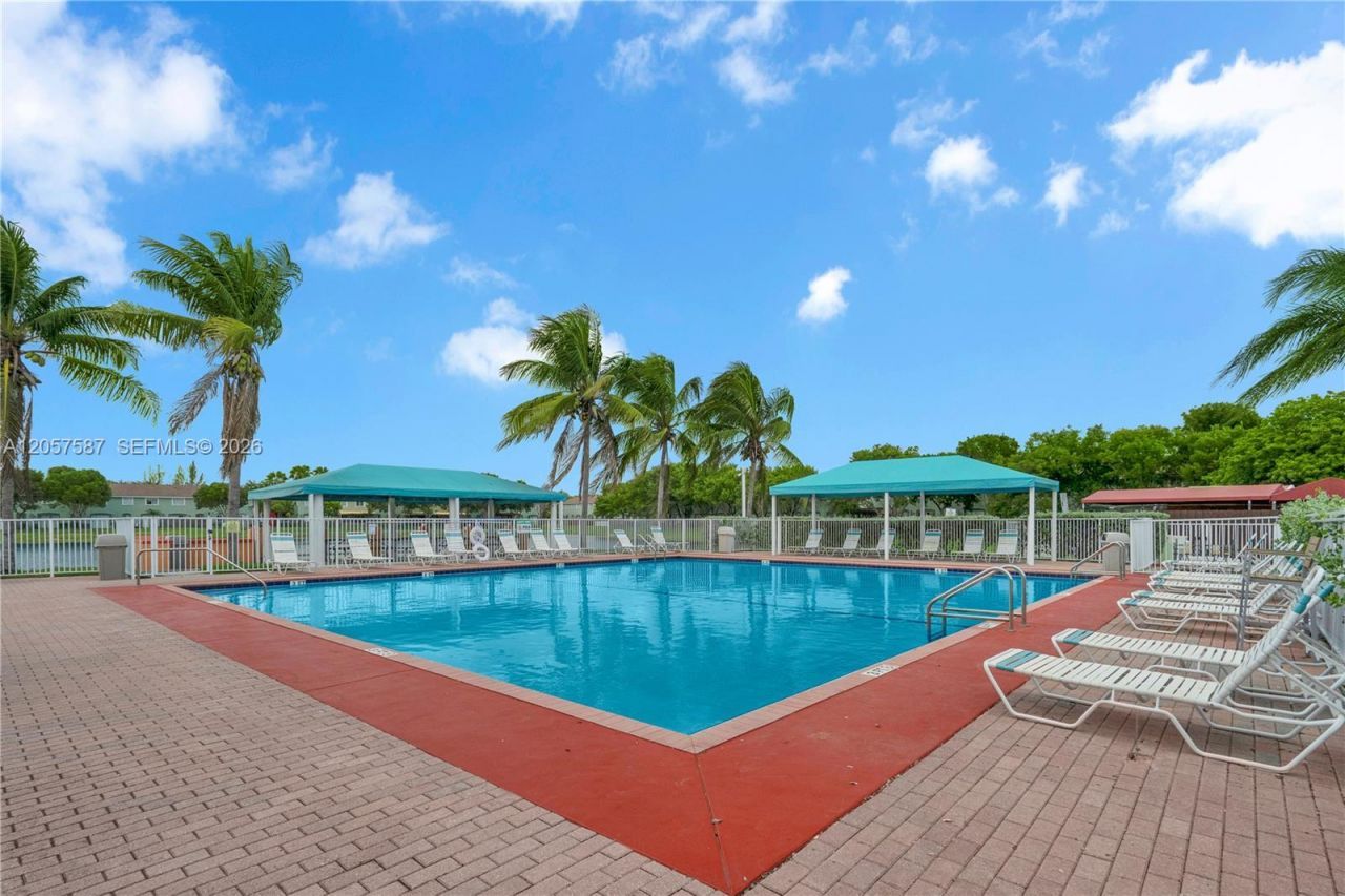 2815 SE 16th Ave, Unit 102, Homestead, FL 33035 Photo