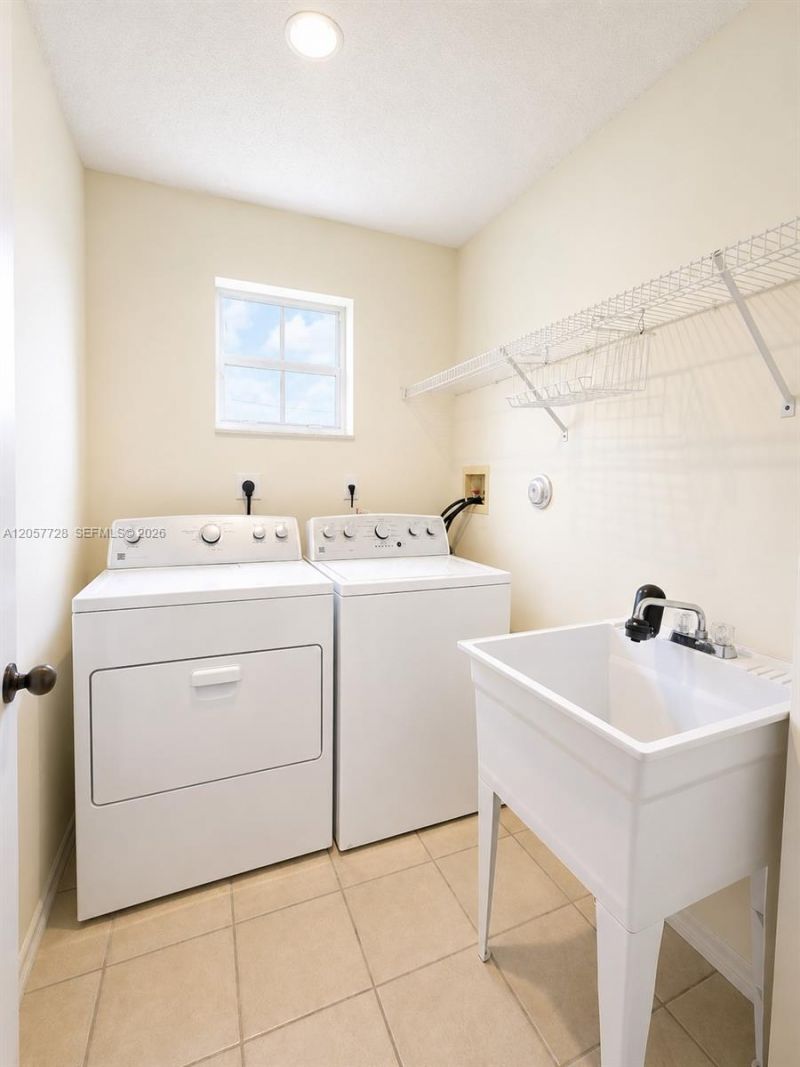 1041 Cedar Falls Dr, Weston, FL 33327 Photo