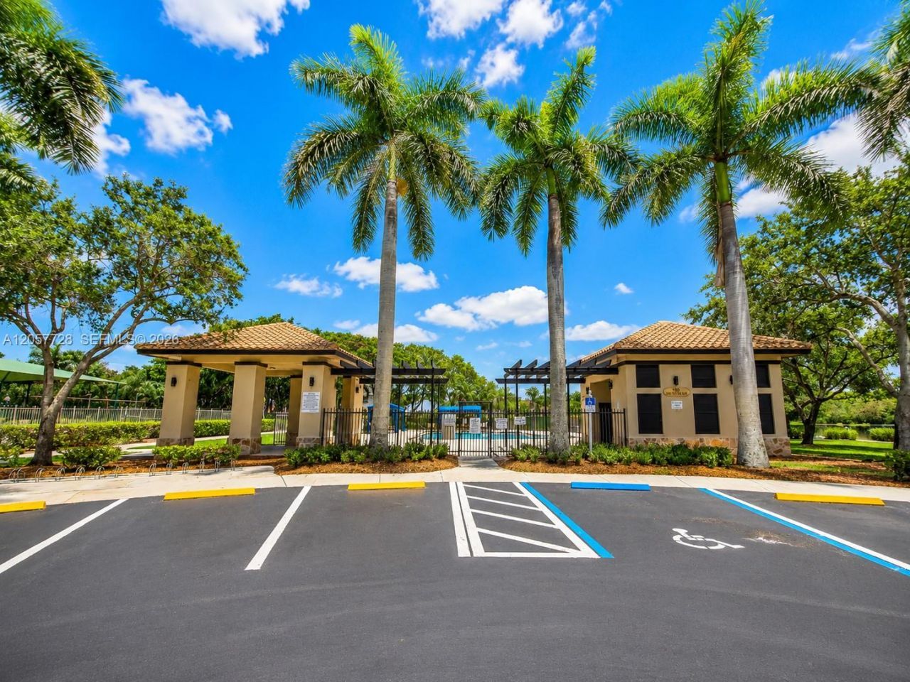 1041 Cedar Falls Dr, Weston, FL 33327 Photo