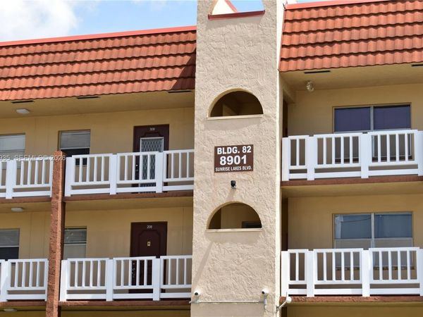 8901 Sunrise Lakes Blvd, Unit 211, Sunrise, FL 33322