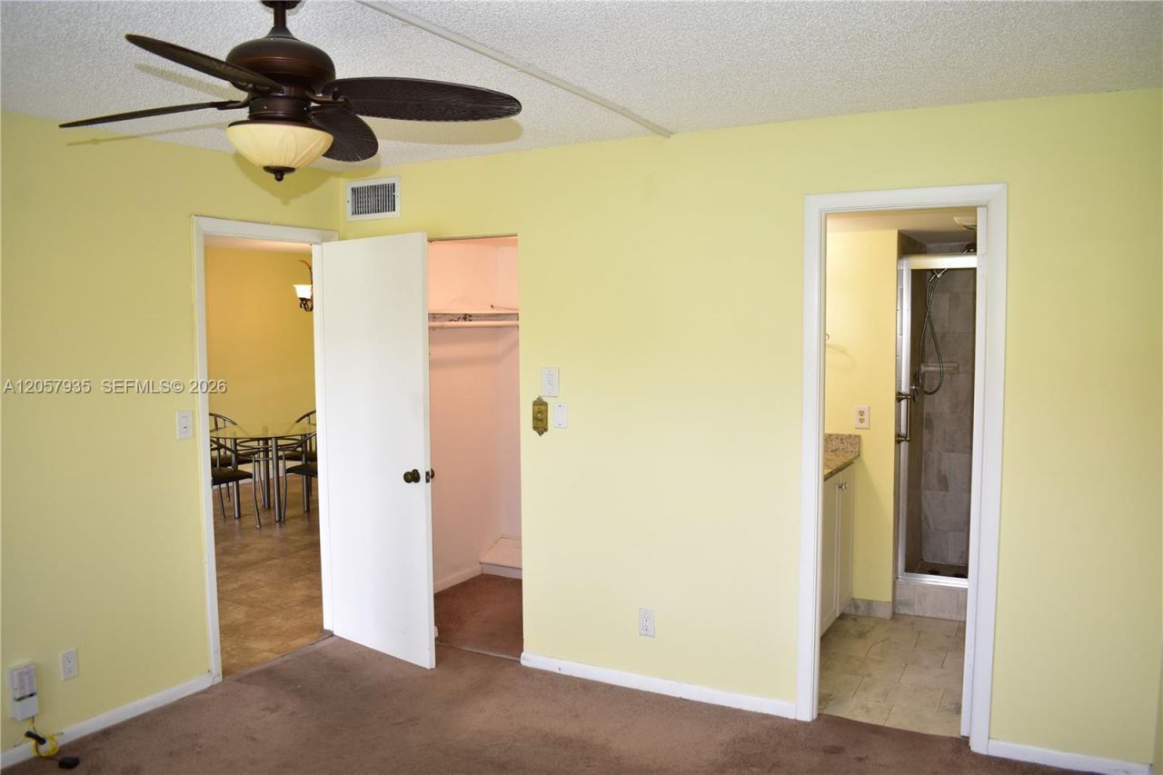 8901 Sunrise Lakes Blvd, Unit 211, Sunrise, FL 33322 Photo