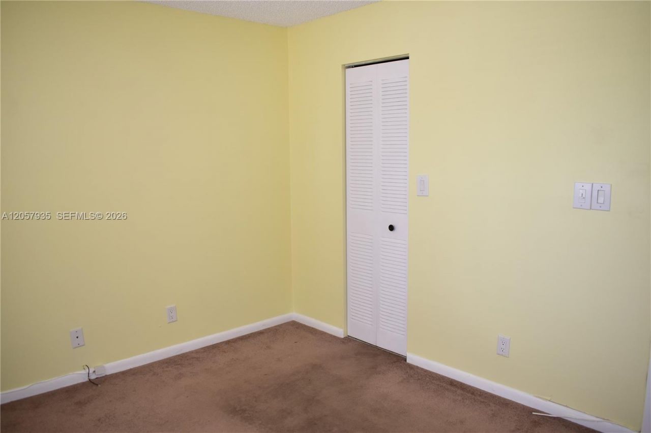 8901 Sunrise Lakes Blvd, Unit 211, Sunrise, FL 33322 Photo