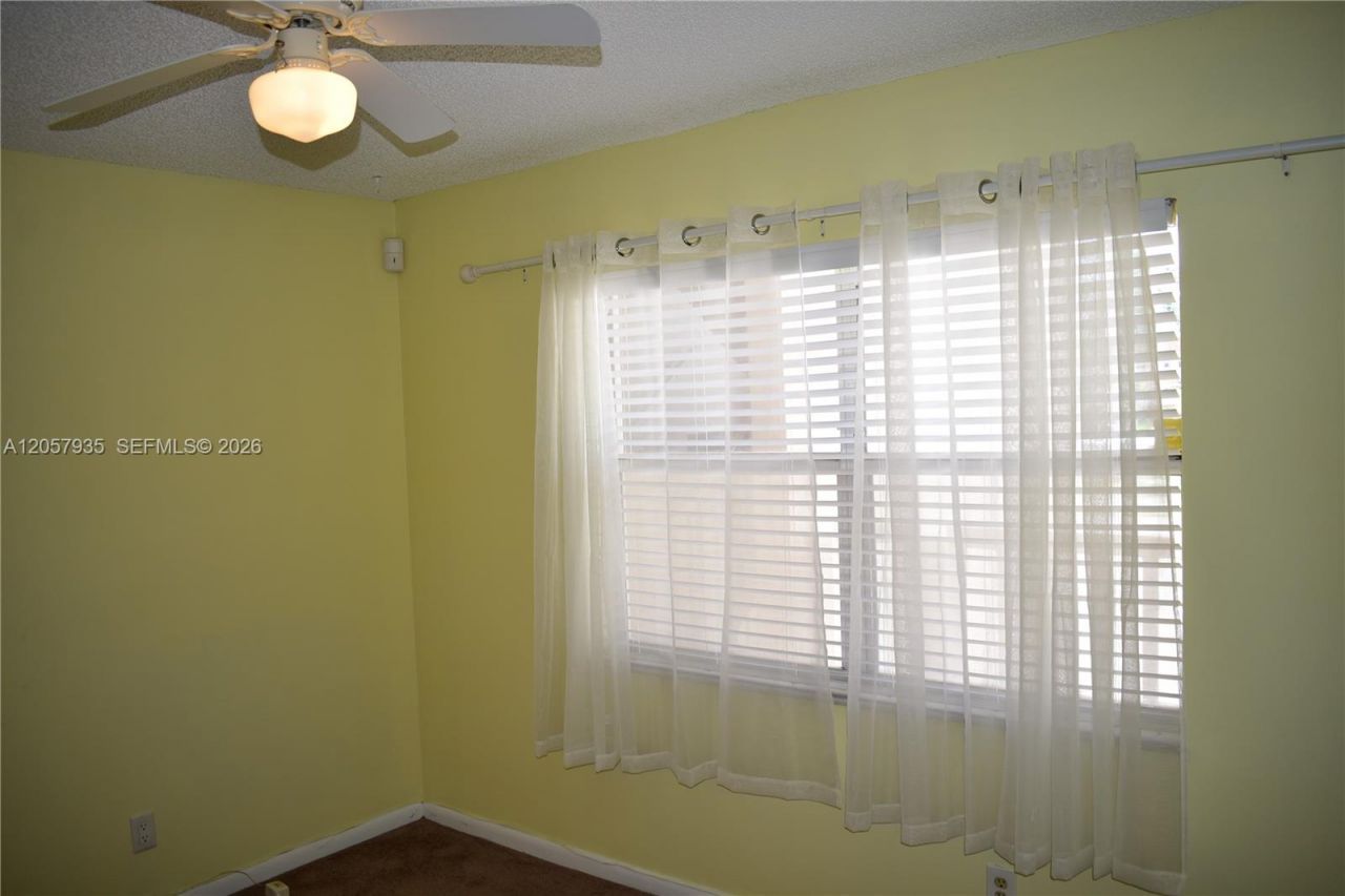 8901 Sunrise Lakes Blvd, Unit 211, Sunrise, FL 33322 Photo