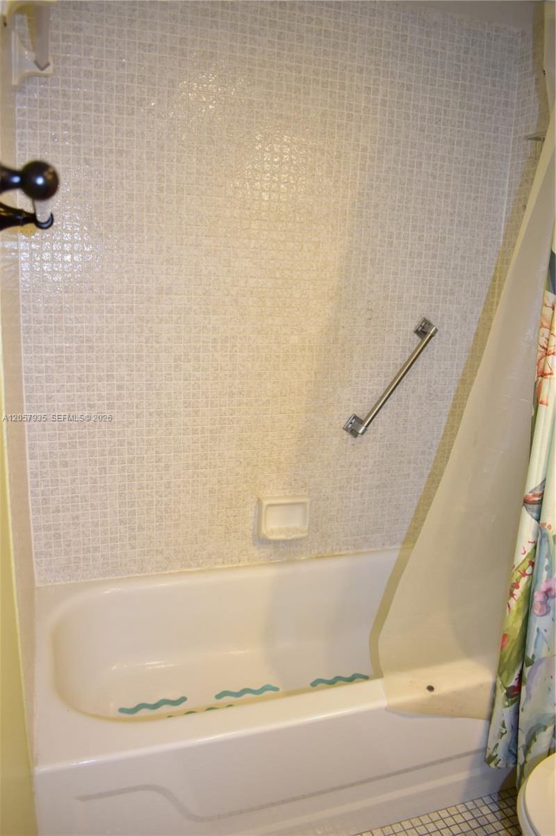 8901 Sunrise Lakes Blvd, Unit 211, Sunrise, FL 33322 Photo