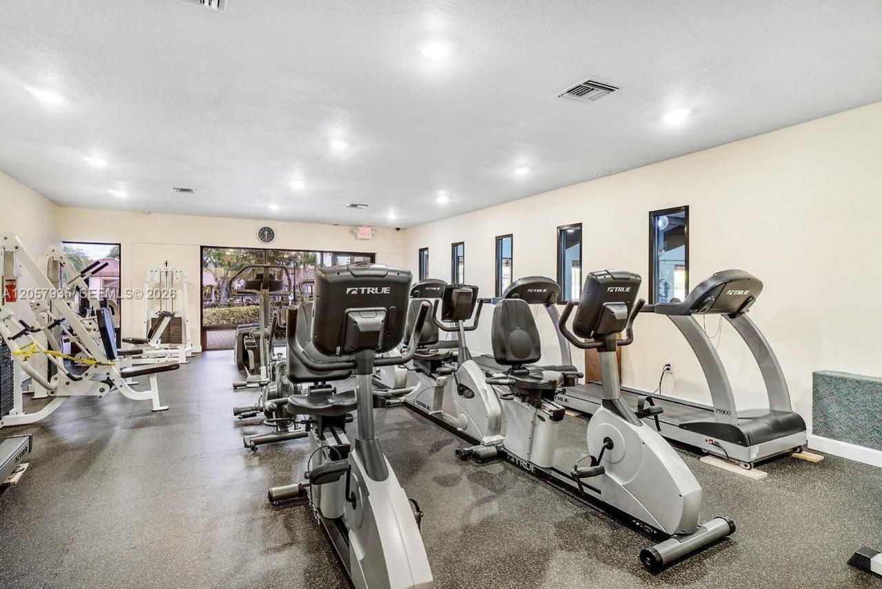 8901 Sunrise Lakes Blvd, Unit 211, Sunrise, FL 33322 Photo