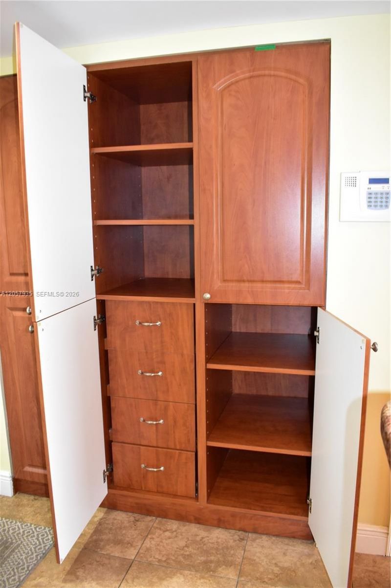 8901 Sunrise Lakes Blvd, Unit 211, Sunrise, FL 33322 Photo