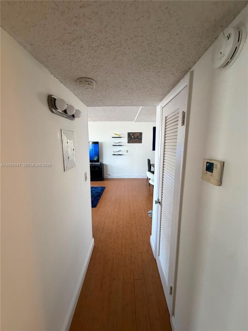 111 Golden Isles Dr, Unit F10, Hallandale Beach, FL 33009 Photo