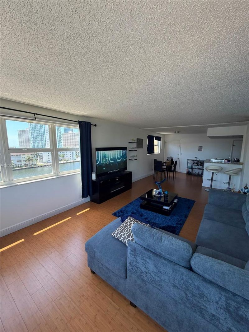 111 Golden Isles Dr, Unit F10, Hallandale Beach, FL 33009 Photo