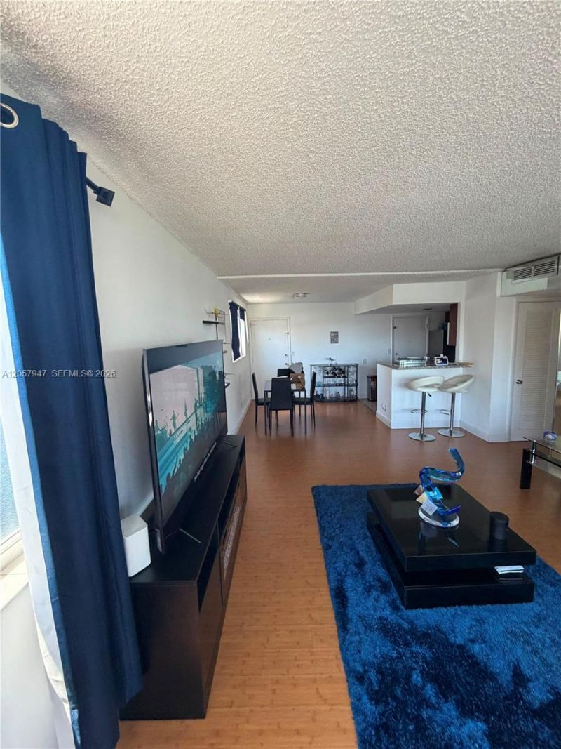 111 Golden Isles Dr, Unit F10, Hallandale Beach, FL 33009 Photo