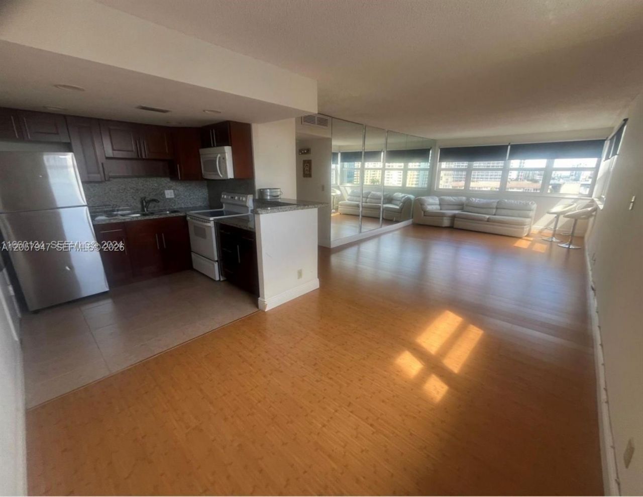 111 Golden Isles Dr, Unit F10, Hallandale Beach, FL 33009 Photo