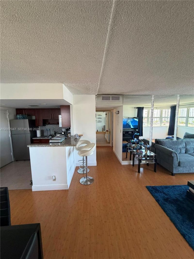 111 Golden Isles Dr, Unit F10, Hallandale Beach, FL 33009 Photo