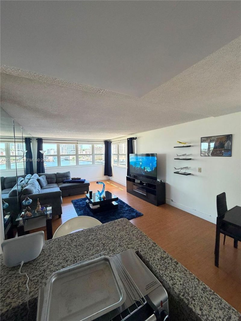 111 Golden Isles Dr, Unit F10, Hallandale Beach, FL 33009 Photo